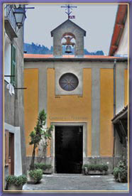 Saint Martin Vésubie, village du Mercantour, chapelle des Pénitents noirs